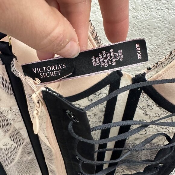 Victorias Secret Lace Corset Bustier Sexy Mesh Embroidered Lingerie Womens 32C - Picture 2 of 6